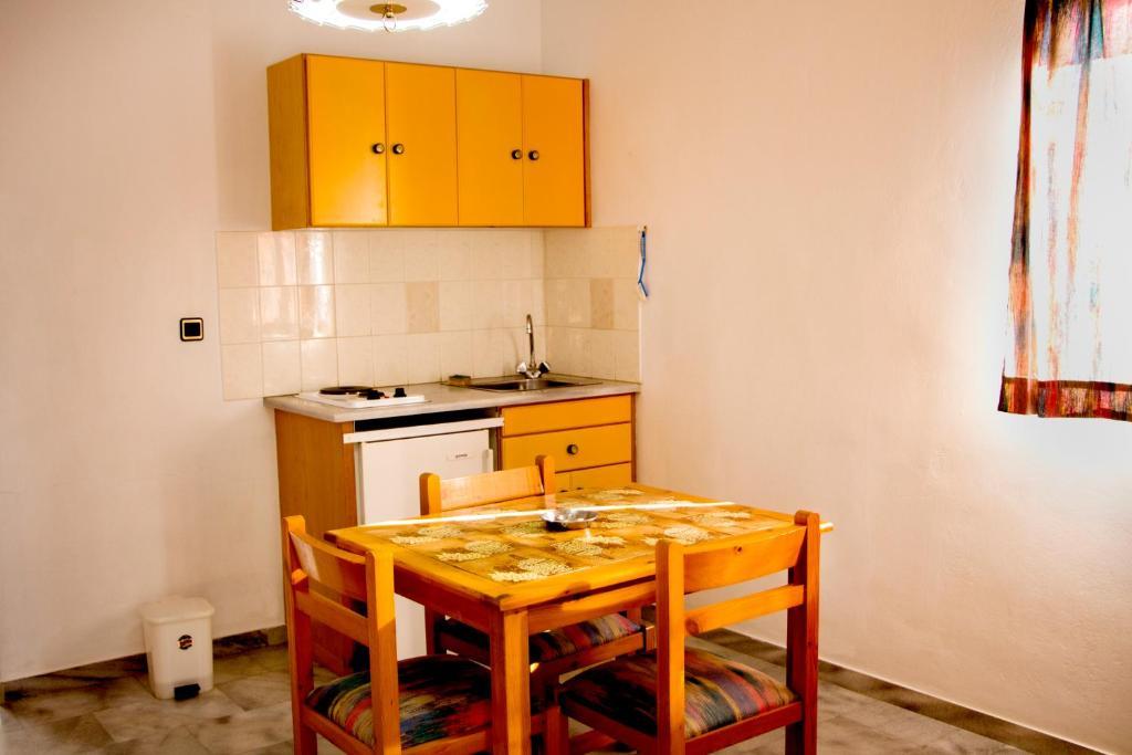 Popi Hotel Apartments Agia Marina (Crete)